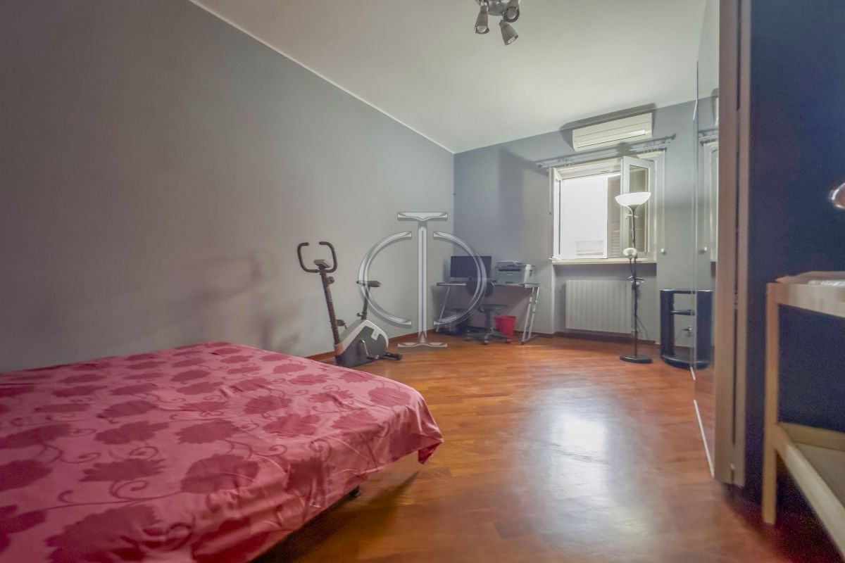 Villa (zona residenziale) di  6 vani /412 mq  a Bari - Palese