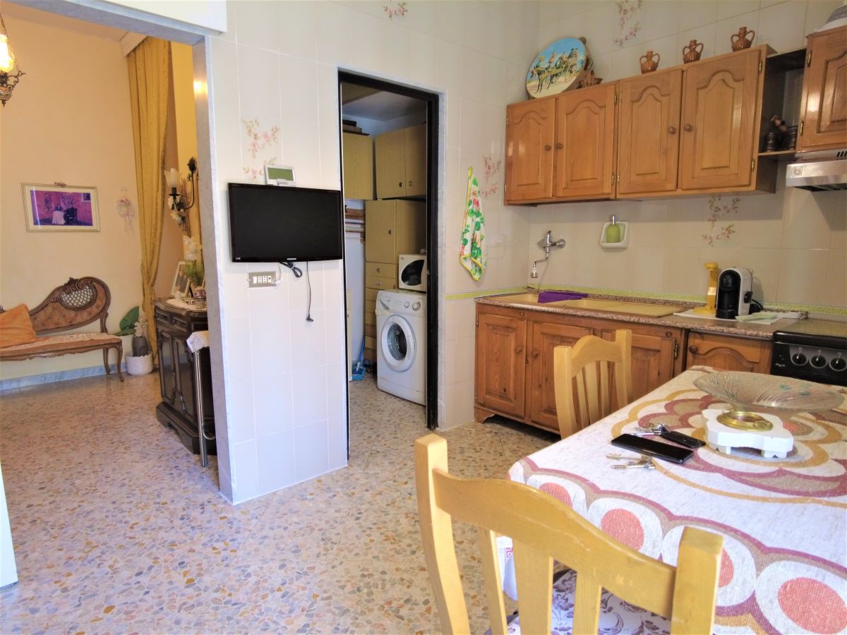 Appartamento di  3 vani /105 mq  a Bari - San Pasquale alta (zona VCINANE PARCO 2 GIUGNO)