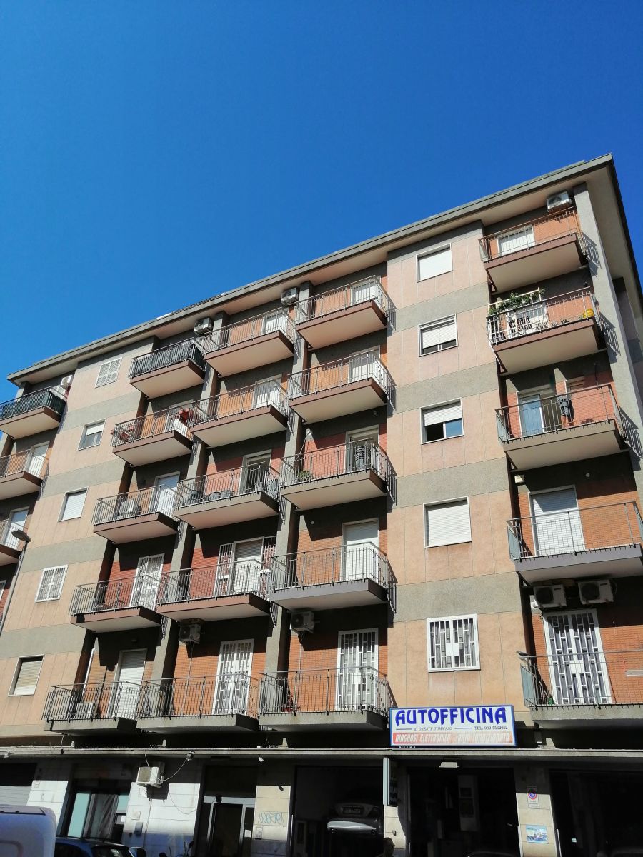 Appartamento di  3 vani /105 mq  a Bari - San Pasquale alta (zona VCINANE PARCO 2 GIUGNO)