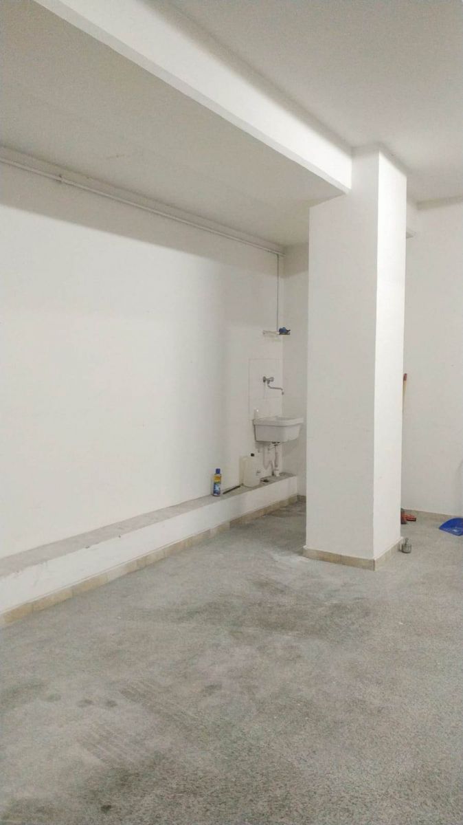 Box / Garage  di 51mq  a Trani (zona Centro-Stazione)