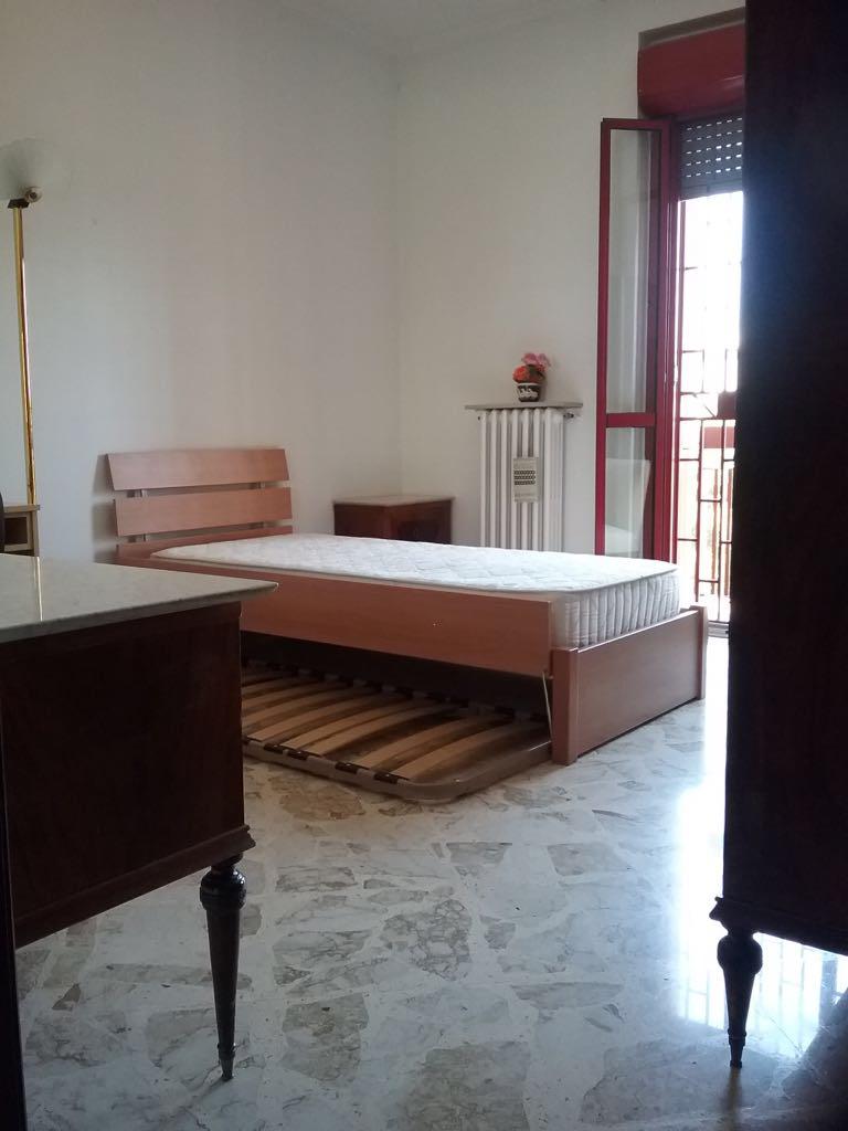 Appartamento di  4 vani /130 mq  a Bari - Poggiofranco (zona Poggiofranco)