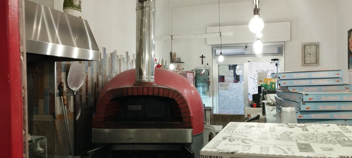 Pizzeria di  2 vani /70 mq  a Bari - Carrassi