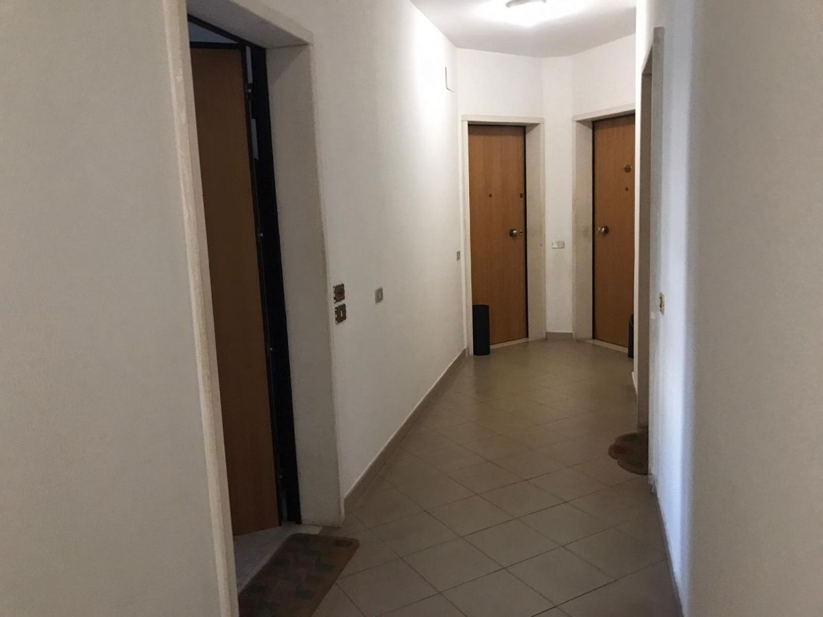 Appartamento di  2 vani /65 mq  a Casamassima (zona AUCHAN - LUM)