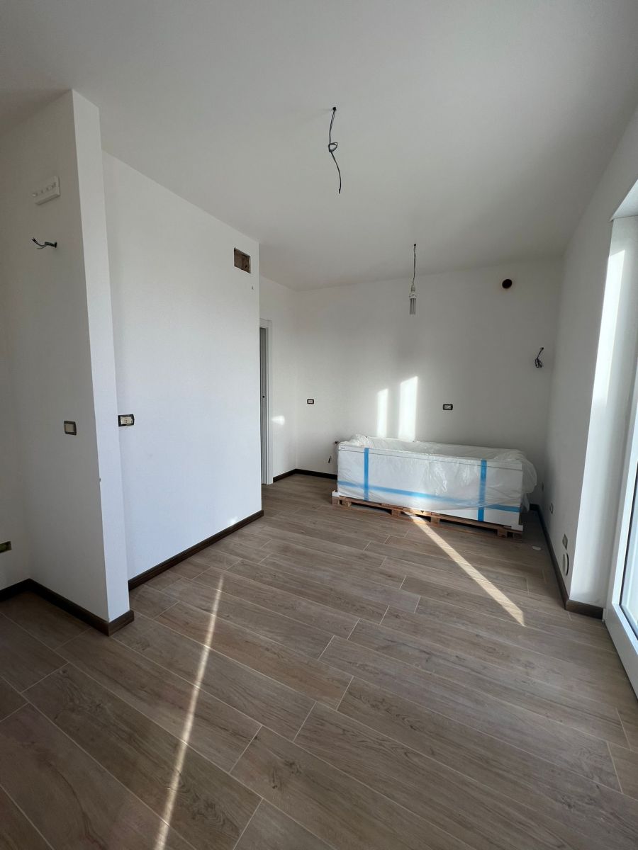 Appartamento di  5 vani /150 mq  a Conversano (zona centro)