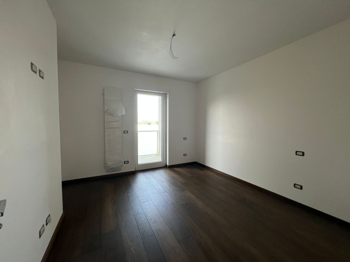 Appartamento di  5 vani /150 mq  a Conversano (zona centro)