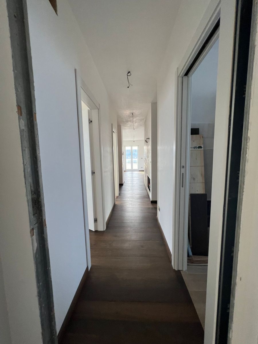 Appartamento di  5 vani /150 mq  a Conversano (zona centro)