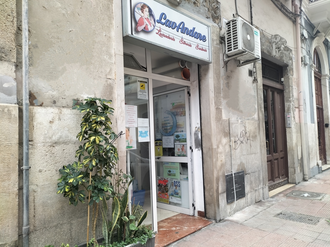 Bari Madonnella Via Abbrescia locale in vendita