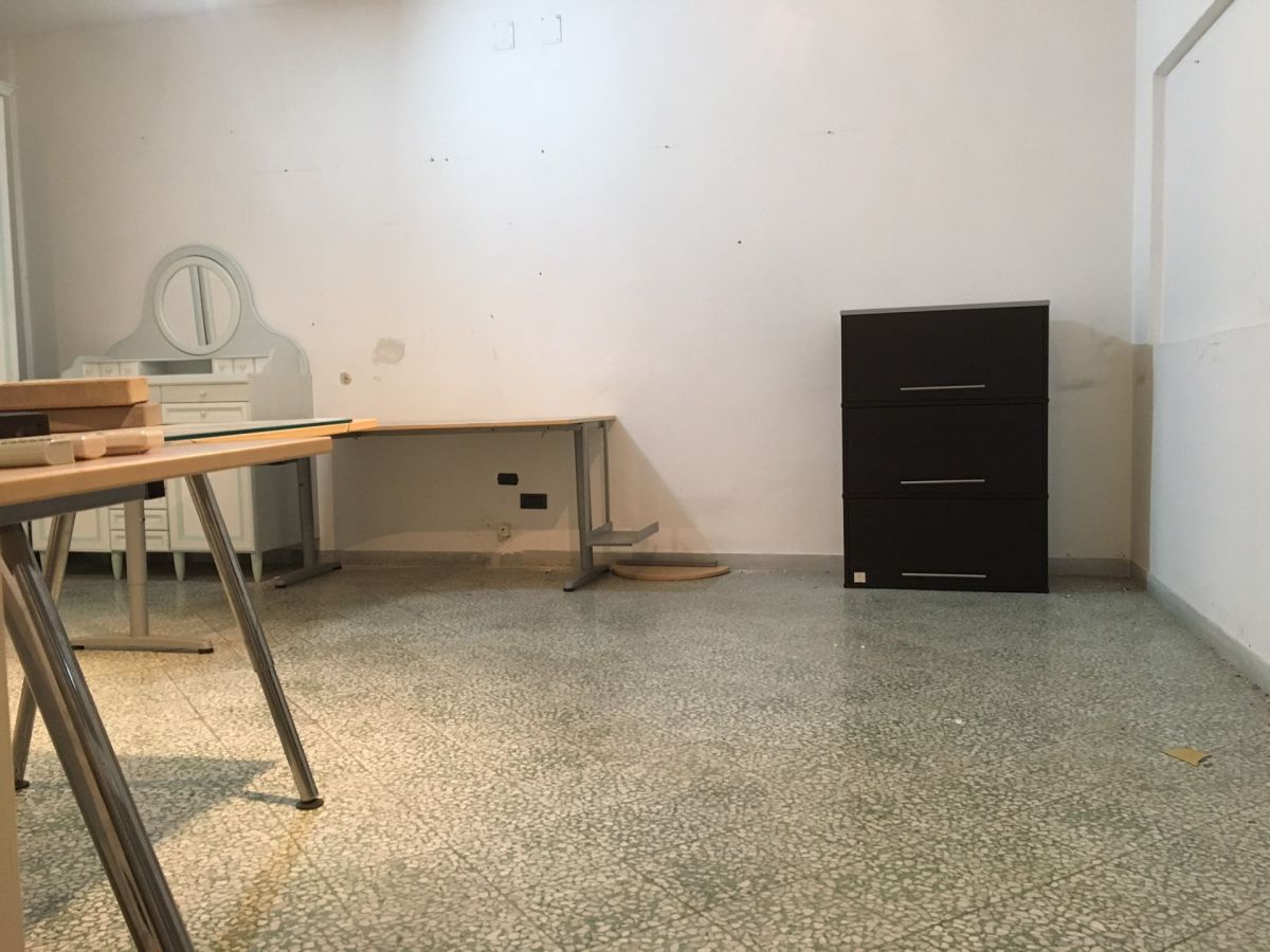 Ufficio di  2 vani /65 mq  a Bari - Picone (zona Policlinico - Stazione)