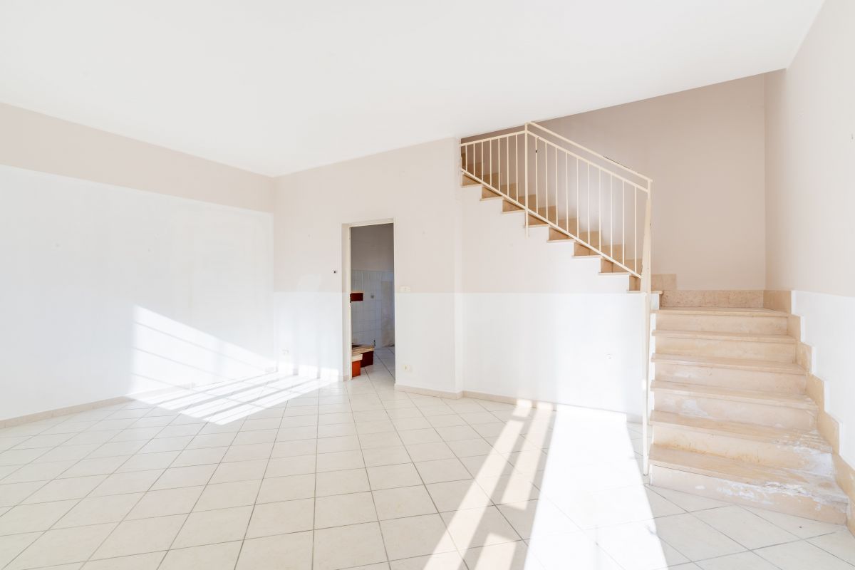 Casa indipendente di  4 vani /117 mq  a Casamassima (zona TRAV. VIA BARI)