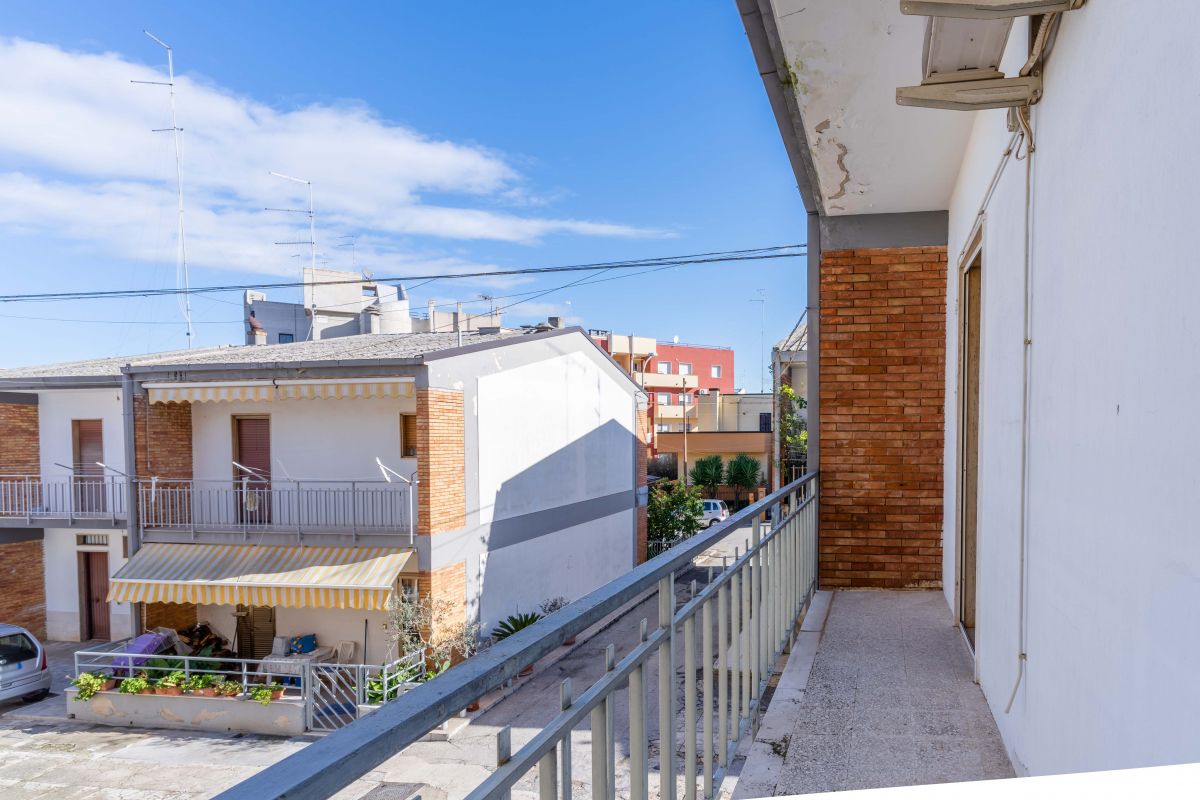 Casa indipendente di  4 vani /117 mq  a Casamassima (zona TRAV. VIA BARI)