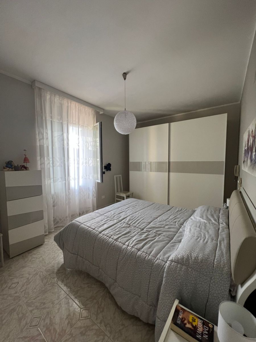 Villa (zona residenziale) di  6 vani /260 mq  a Conversano