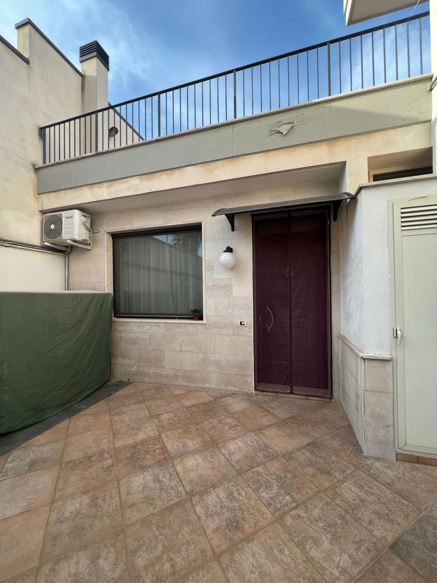 Villa (zona residenziale) di  6 vani /260 mq  a Conversano