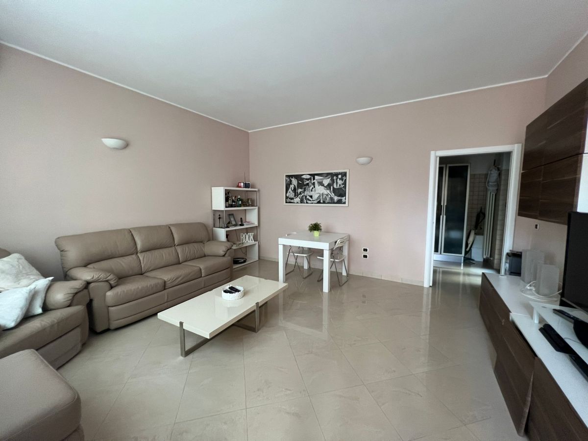 Villa (zona residenziale) di  6 vani /260 mq  a Conversano