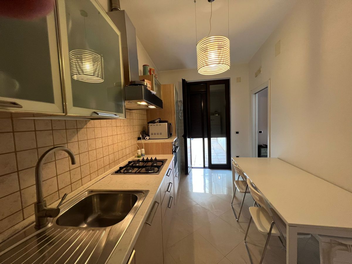 Villa (zona residenziale) di  6 vani /260 mq  a Conversano