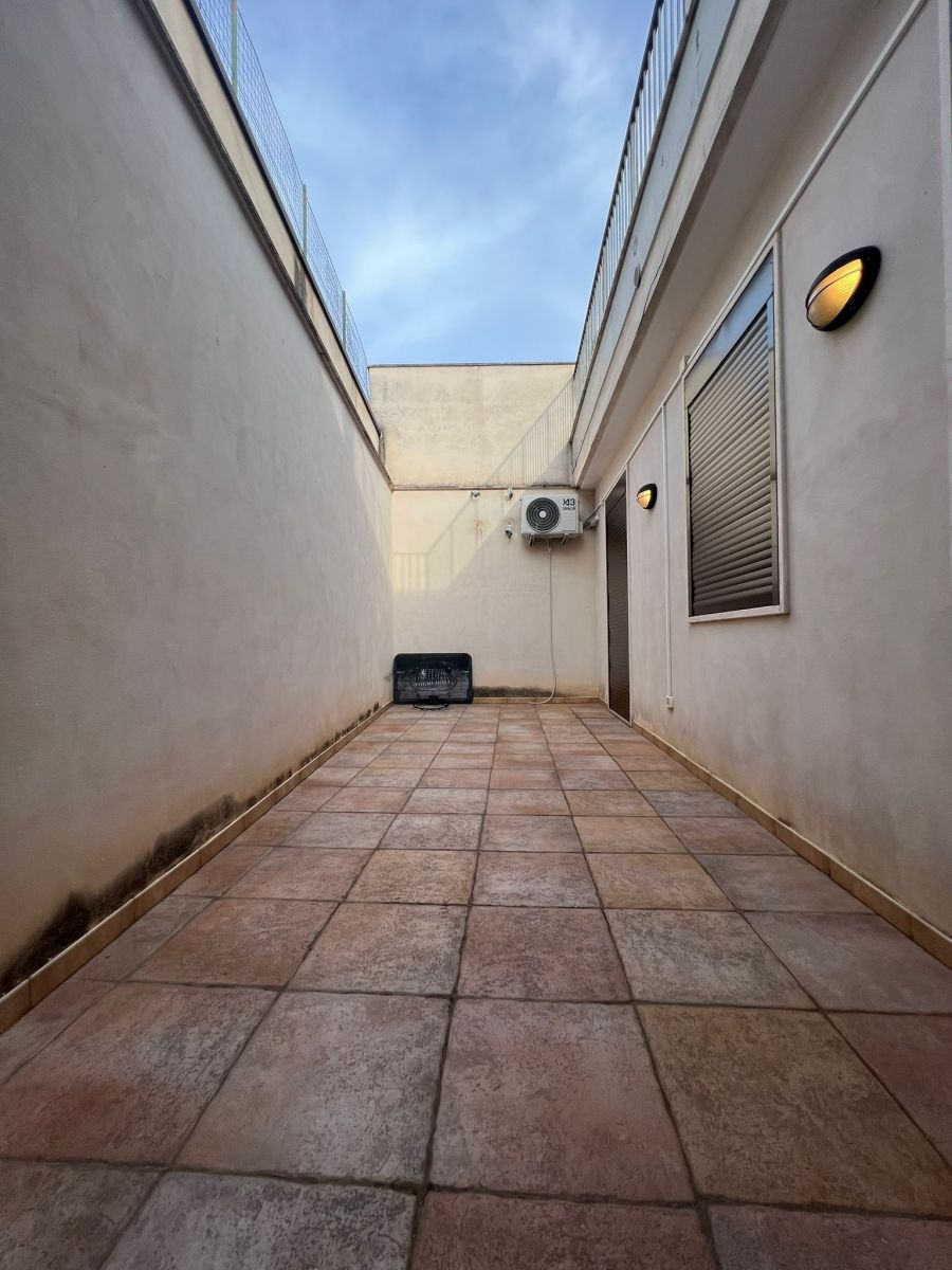 Villa (zona residenziale) di  6 vani /260 mq  a Conversano