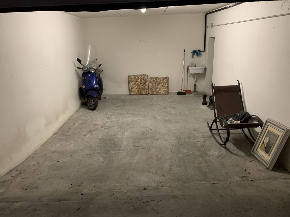 Box / Garage / Posto Auto di  1 vani /25 mq  a Bari - San Pasquale bassa (zona traversa re david)