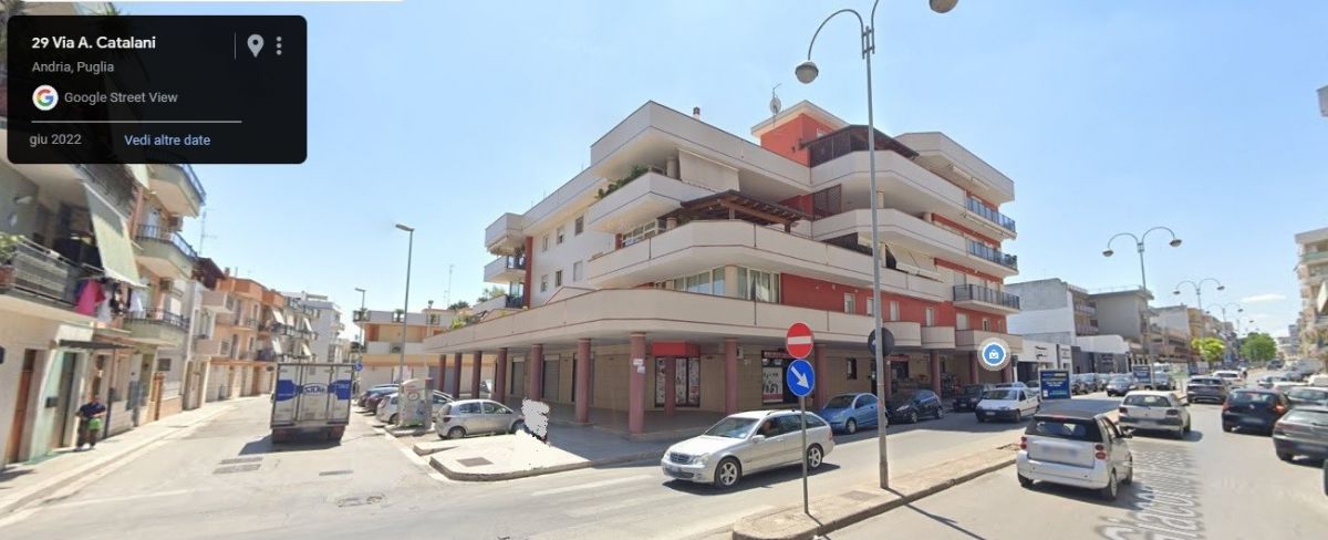 Appartamento di  5 vani /120 mq  a Andria (zona VIA CORATO)