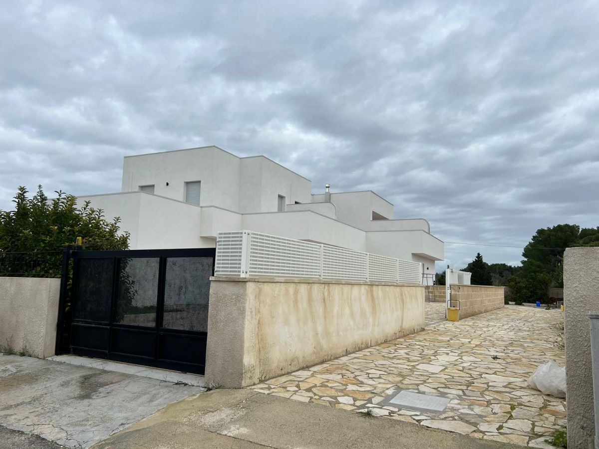 Villa (zona residenziale) di  6 vani /180 mq  a Nardo'