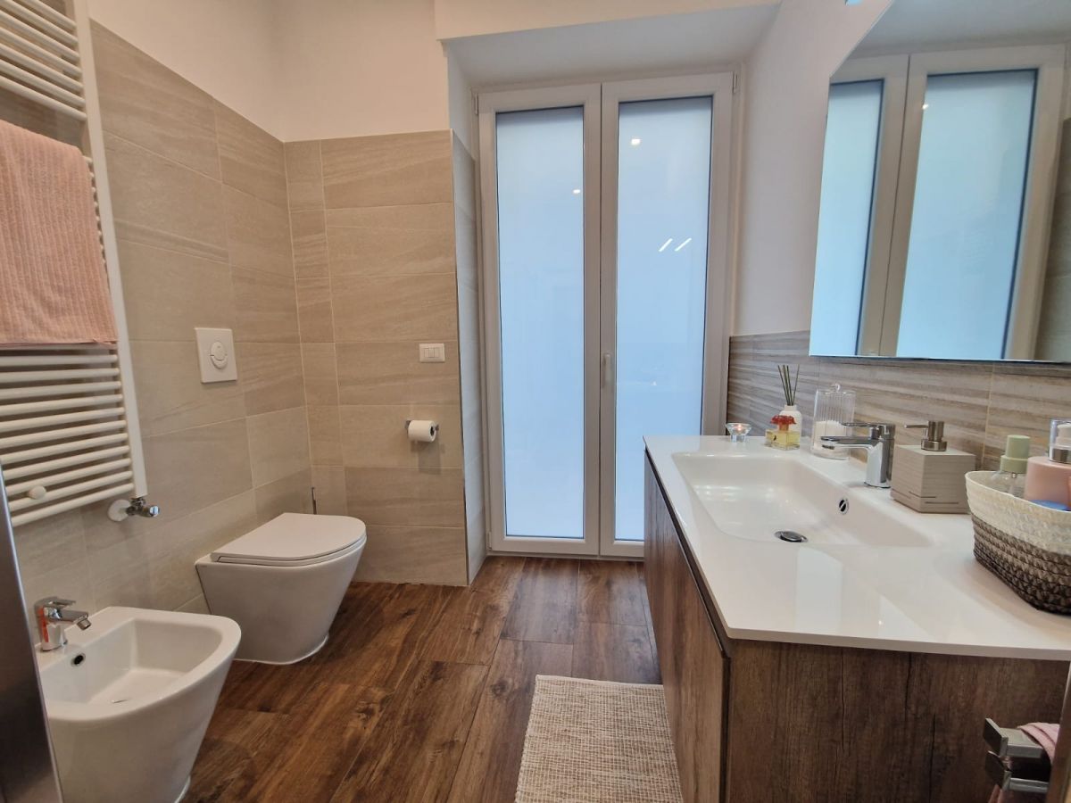 Appartamento di  3 vani /92 mq  a Trani (zona Centro)