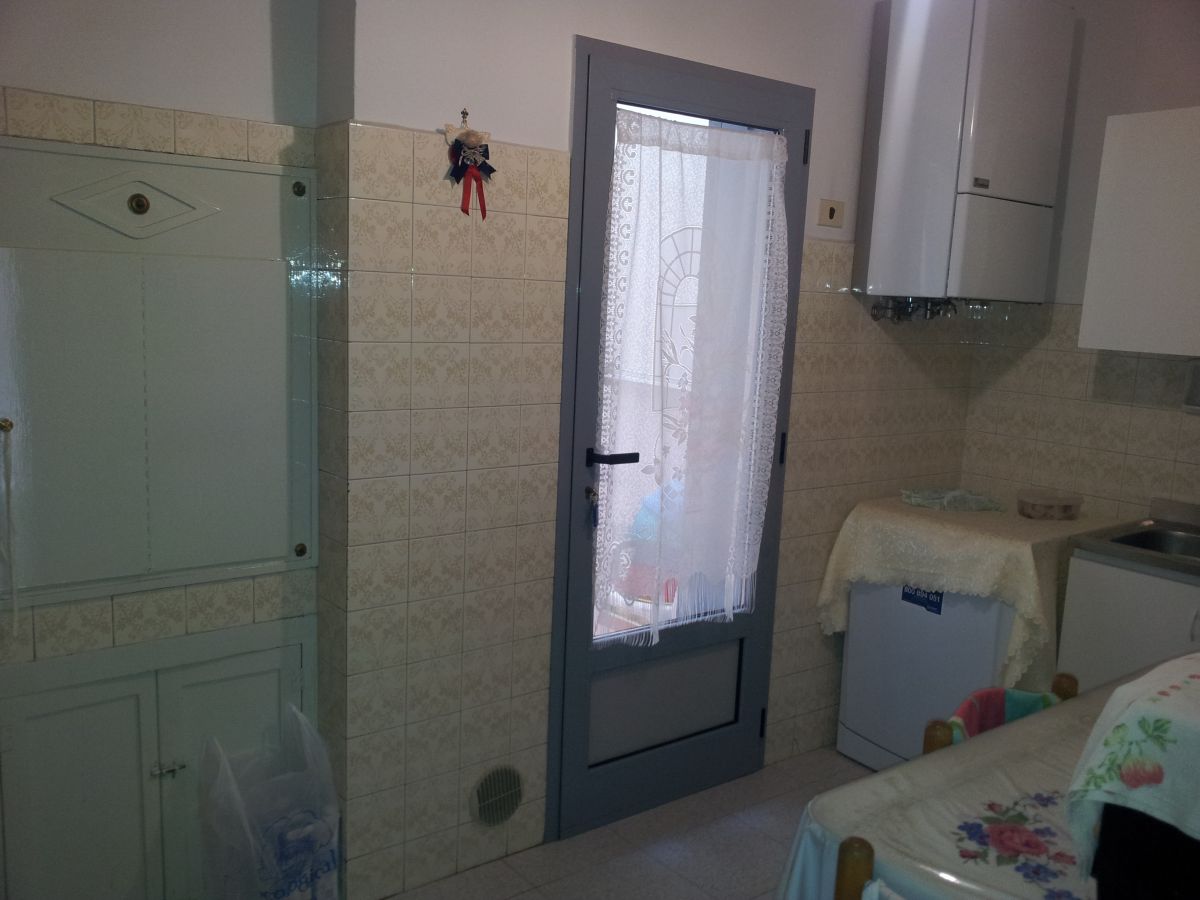 Casa indipendente di  3 vani /97 mq  a Corato (zona Via C. del Monte)