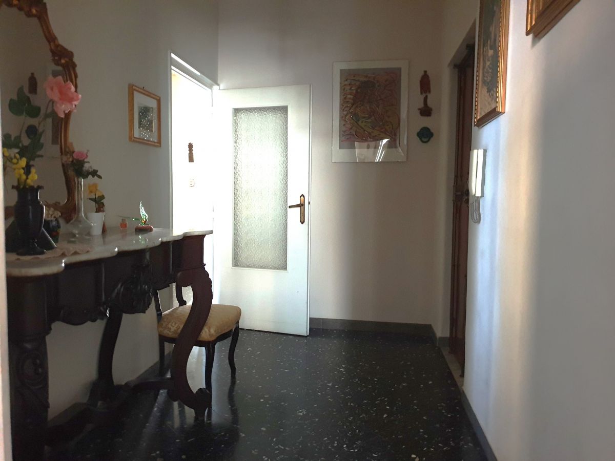 Appartamento di  3 vani /98 mq  a Bari - Picone (zona Picone- Poggiofranco)