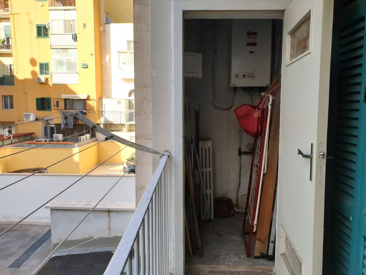 Appartamento di  3 vani /98 mq  a Bari - Picone (zona Picone- Poggiofranco)