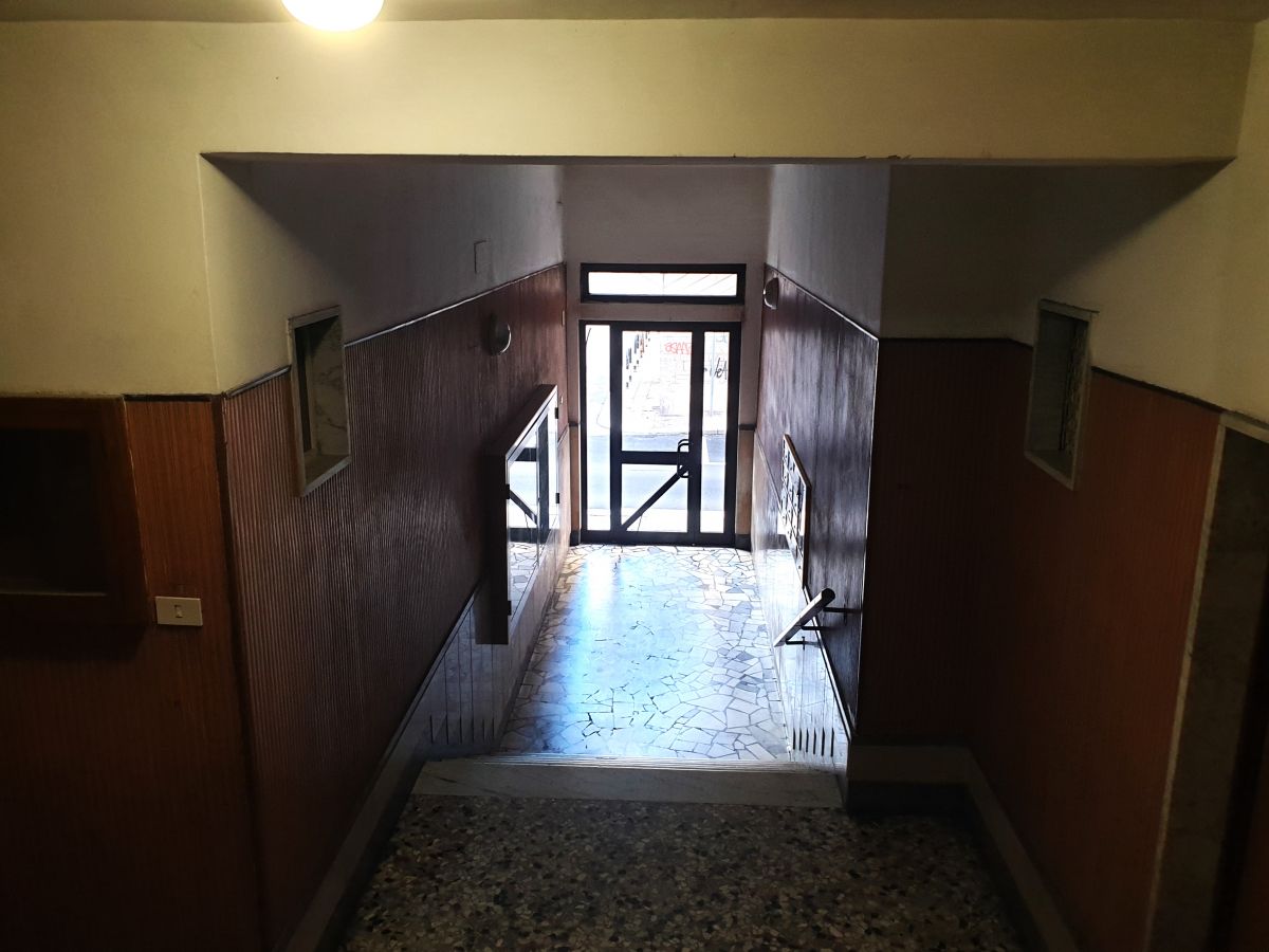 Appartamento di  3 vani /98 mq  a Bari - Picone (zona Picone- Poggiofranco)