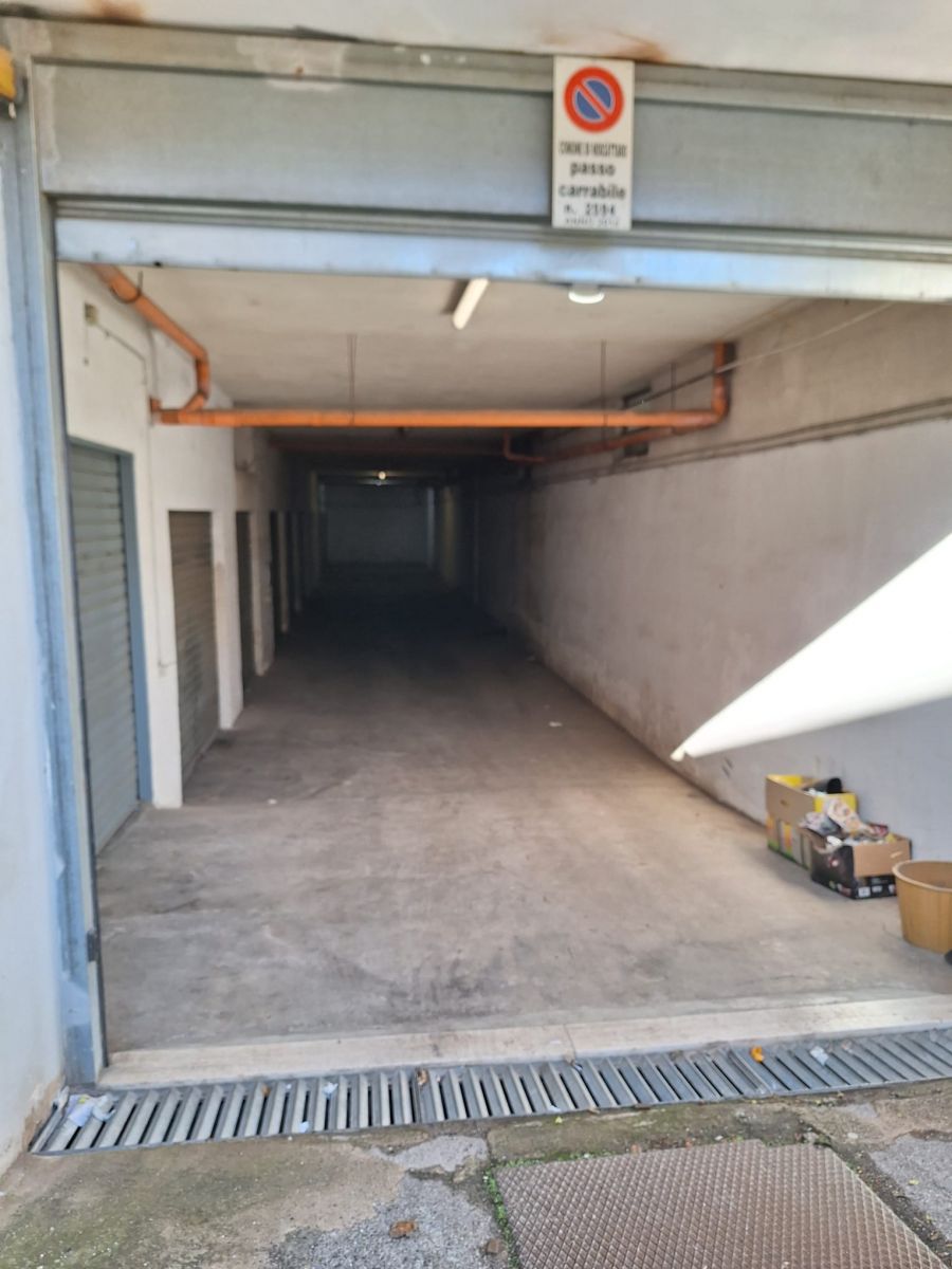 Appartamento di  4 vani /145 mq  a Noicattaro (zona zona via capurso)