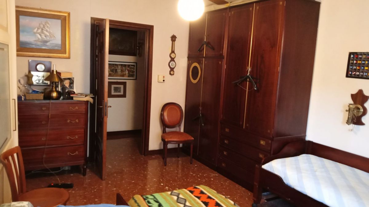 Appartamento di  6 vani /200 mq  a Bari - San Pasquale alta (zona SAN PASQUALE)