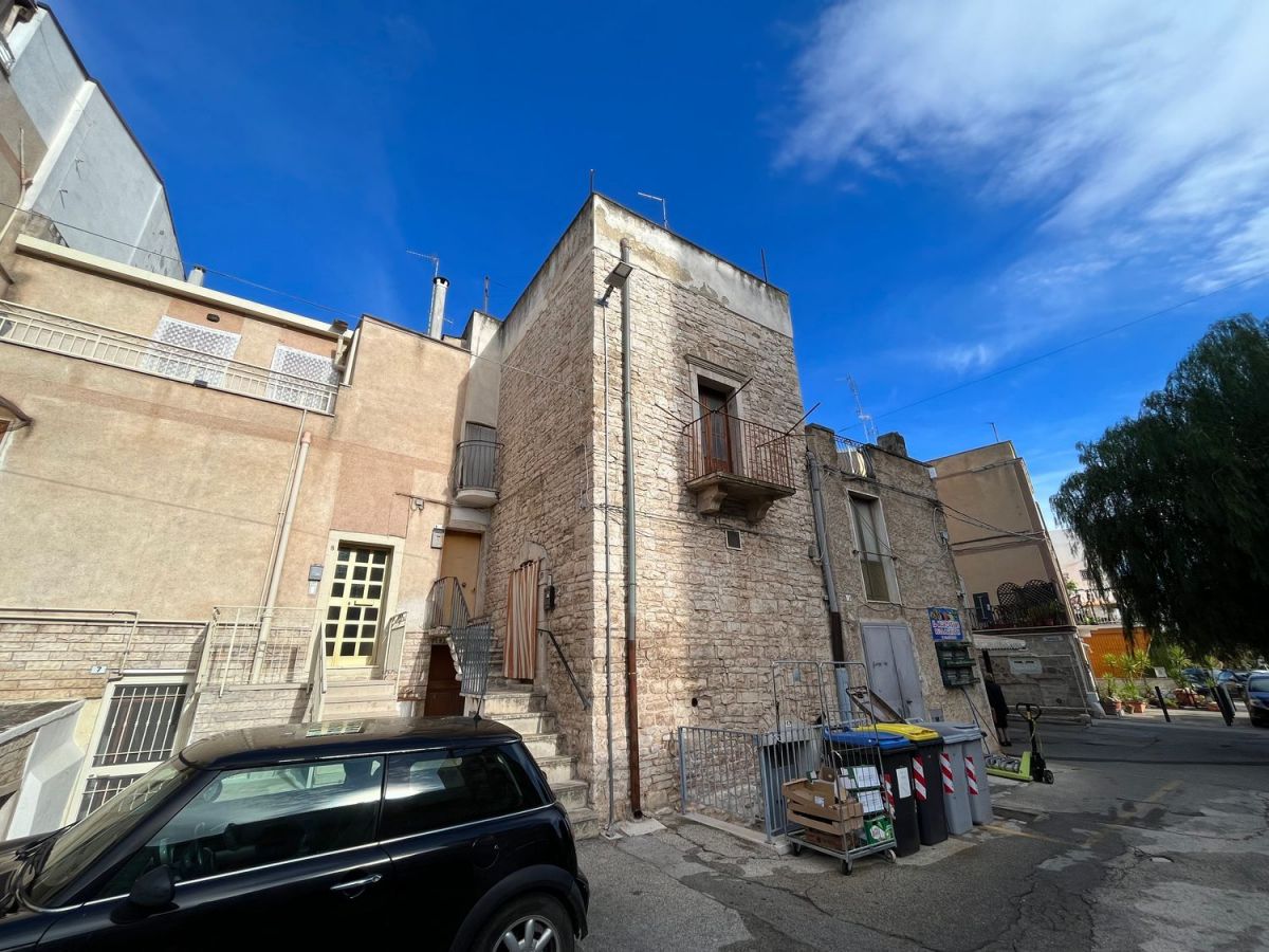 Appartamento di  2 vani /50 mq  a Bitetto (zona Centro)