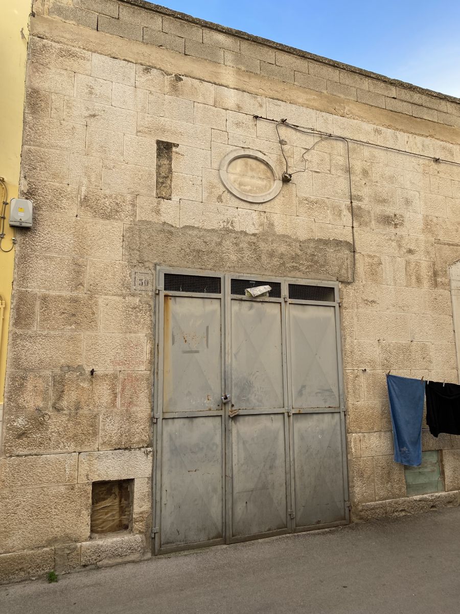 Box / Garage / Posto Auto/33 mq  a Corato (zona Via XXIV Maggio)