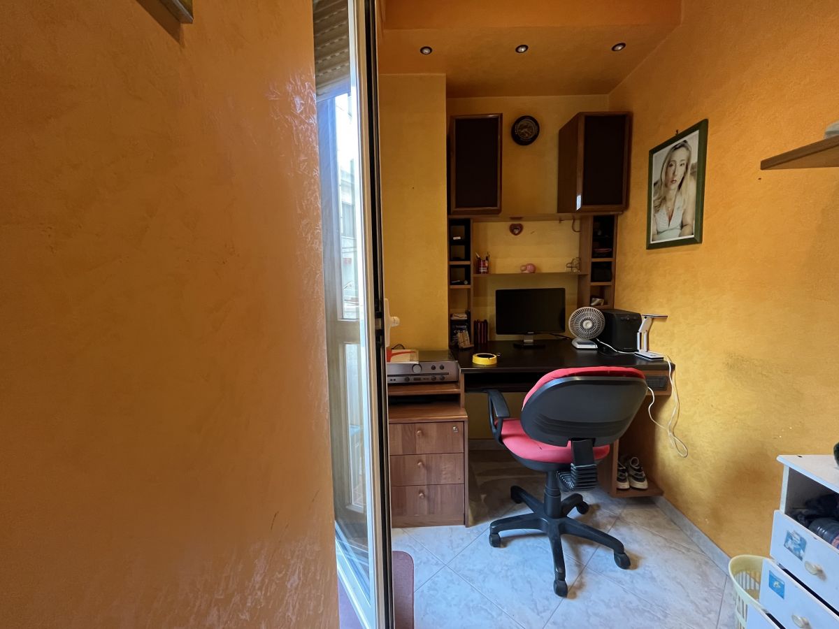 Appartamento di  3 vani /120 mq  a Bitetto (zona Via Bitritto)