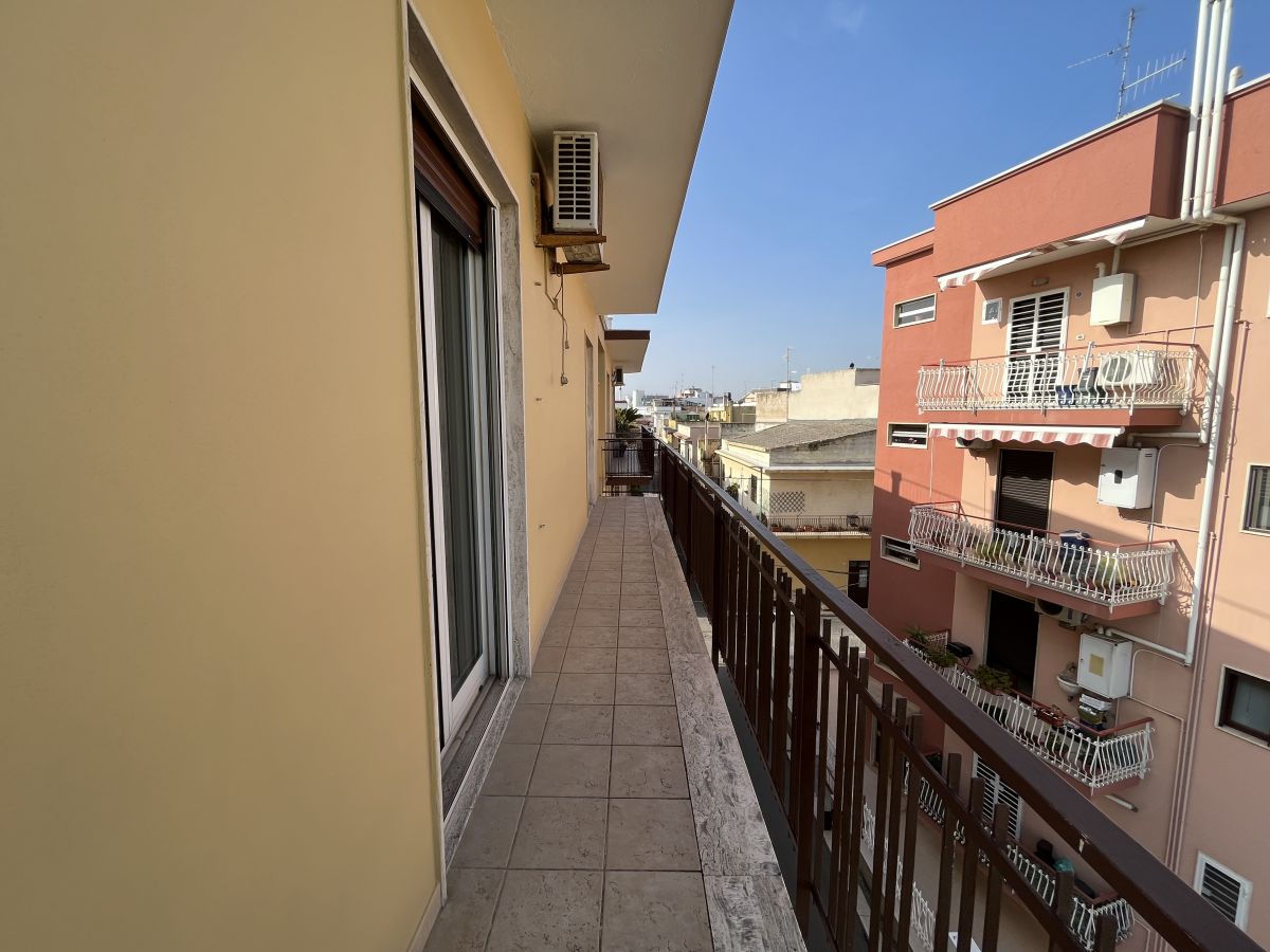 Appartamento di  3 vani /115 mq  a Bitetto (zona Via Sannicandro)