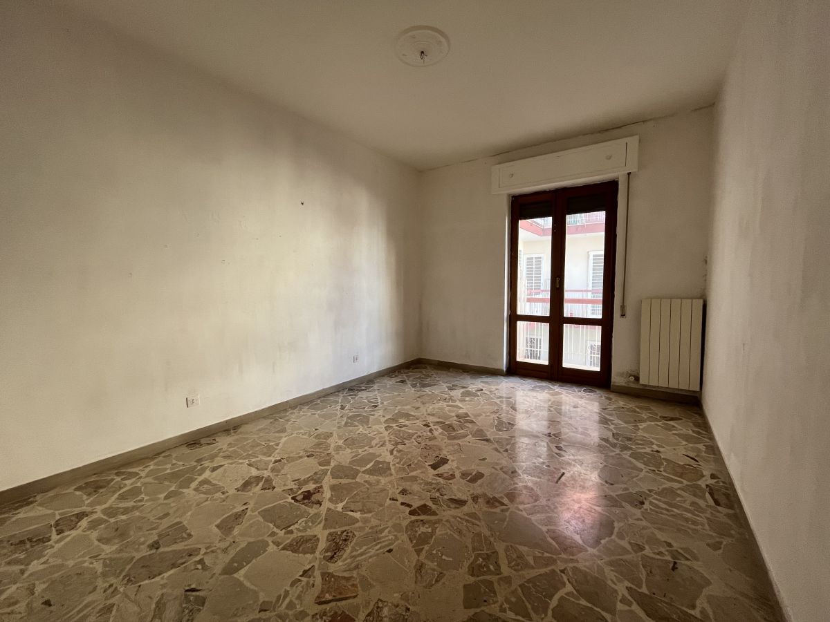 Appartamento di  3 vani /100 mq  a Bitetto (zona Campo Sportivo)