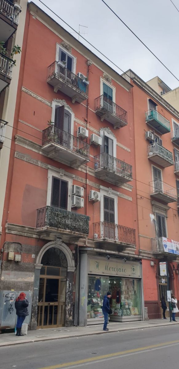 Appartamento di  2 vani /60 mq  a Bari - Libertà  (zona Piazza Garibaldi)