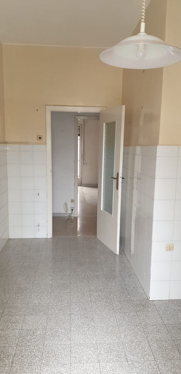 Appartamento di  2 vani /70 mq  a Bari - Libertà  (zona via dante)