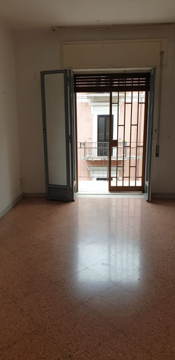 Appartamento di  2 vani /70 mq  a Bari - Libertà  (zona via dante)