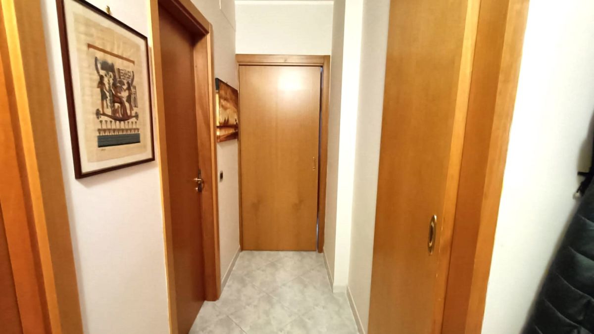 Appartamento di  3 vani /80 mq  a Capurso (zona Zona Villette)