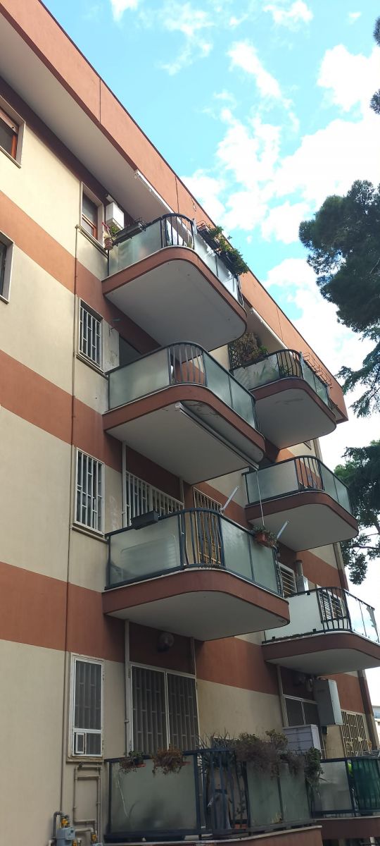 Appartamento di  3 vani /101 mq  a Bari - San Pasquale alta (zona SAN PASQUALE)