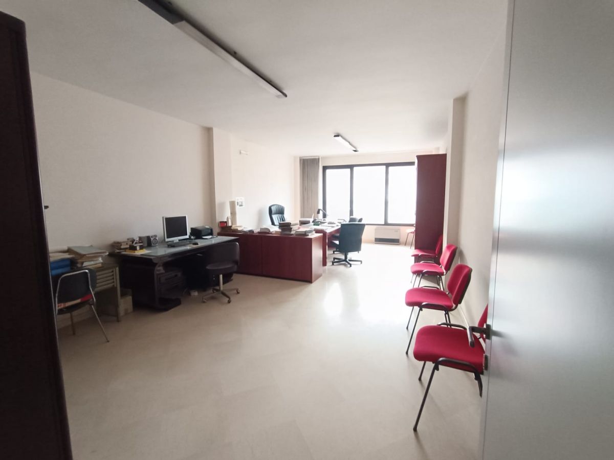 Ufficio di  5 vani /60 mq  a Andria (zona CENTRO)