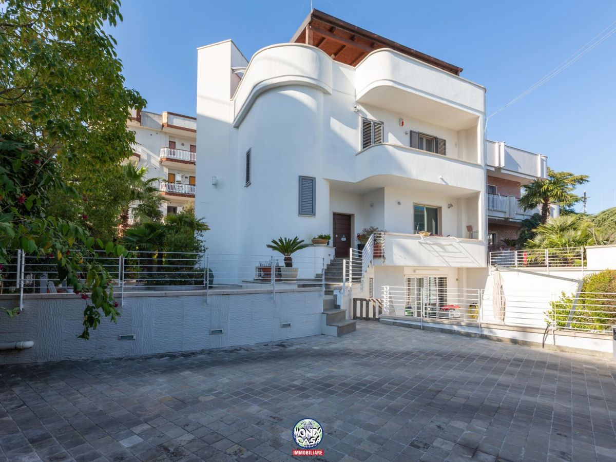 Villa di  5 vani /250 mq  a Ruvo di Puglia