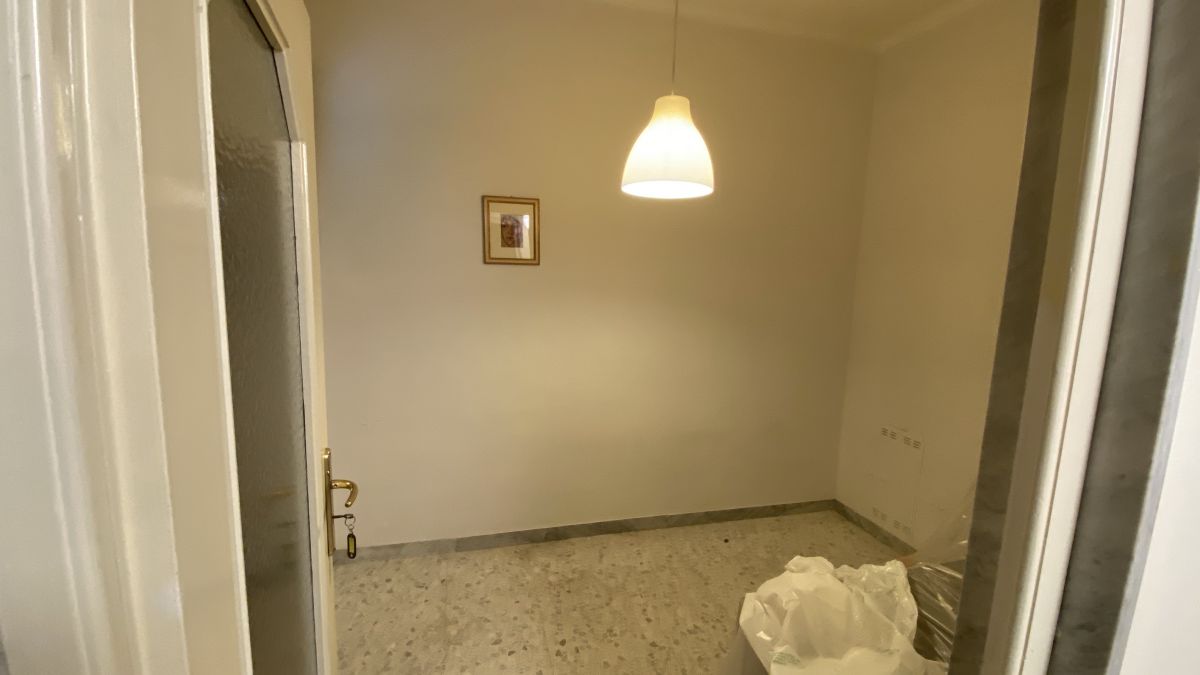 Appartamento di  4 vani /110 mq  a Corato (zona Piazza Palermo)