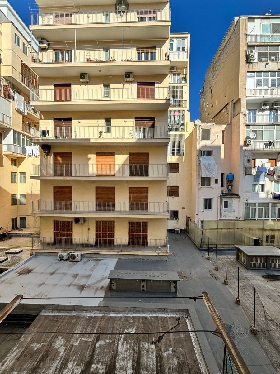 Appartamento di  2 vani /71 mq  a Bari - Murat (zona centralissima)