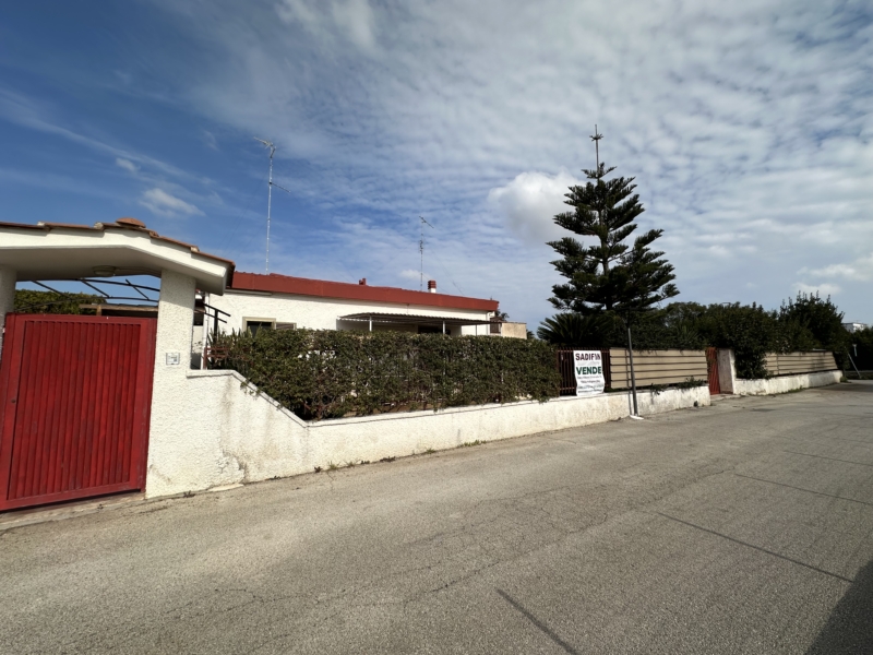 Villa indipendente con ampio giardino