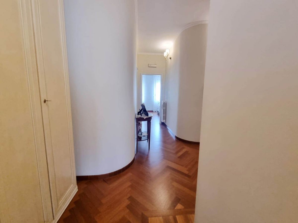 Attico Duplex di  5 vani /244 mq  a Trani (zona Sud)