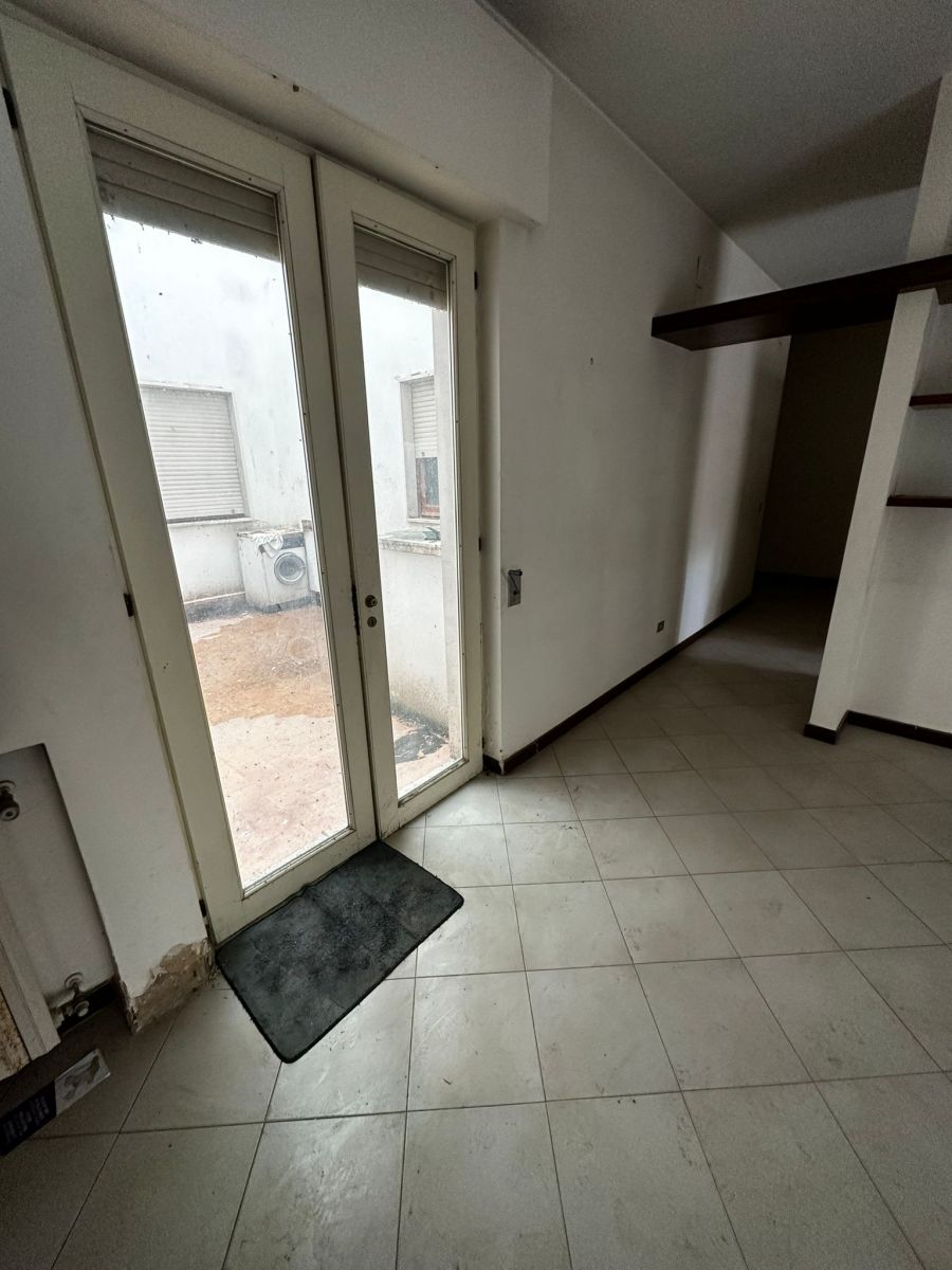 Appartamento di  5 vani /140 mq  a Andria (zona CENTRO)