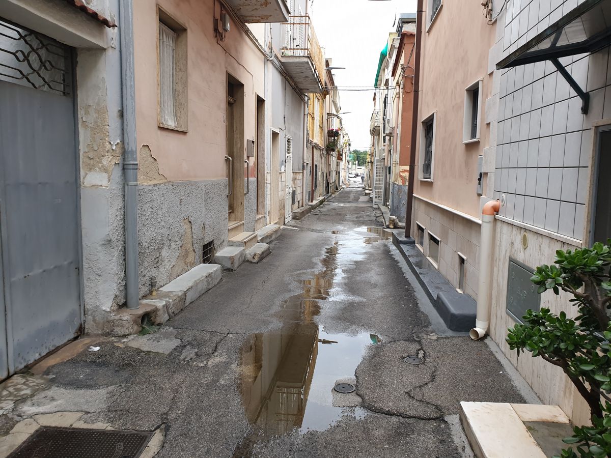 Casa indipendente di  4 vani /110 mq  a Bari - Carbonara