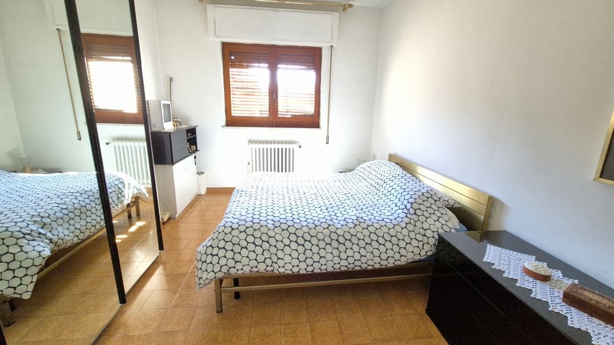 Appartamento di  3 vani /147 mq  a Triggiano (zona Casalino)