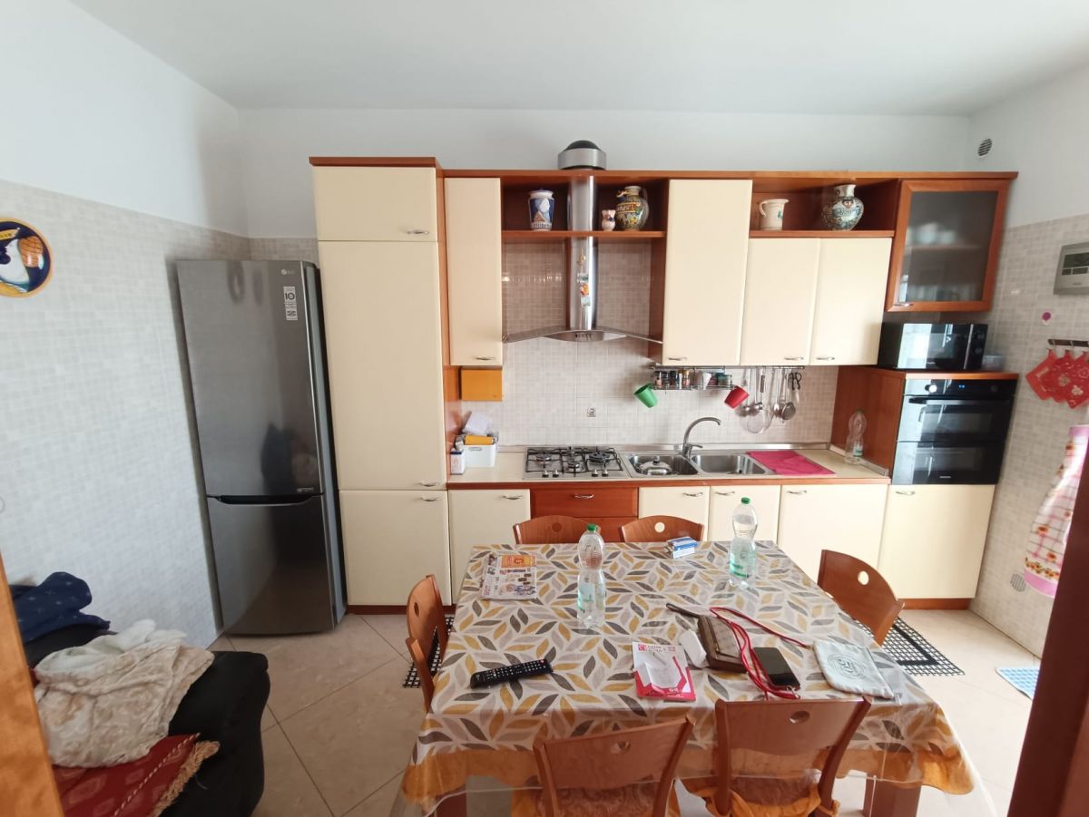 Casa indipendente di  4 vani /110 mq  a Andria (zona CROCI CAMAGGIO MONTINGELLI)