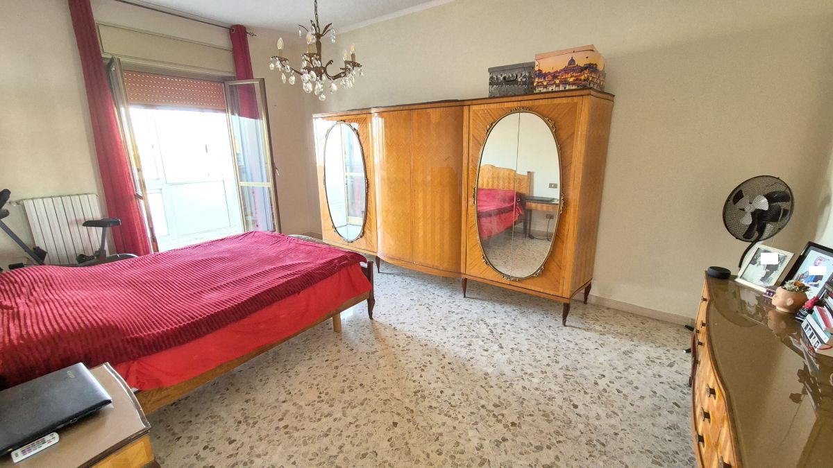 Appartamento di  3 vani /107 mq  a Bari - San Pasquale alta (zona Parco Largo 2 Giugno)